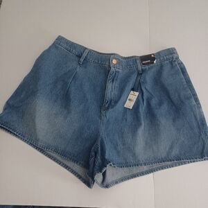 Express Denim Shortie Super High-rise Pleat Front Shorts Sz XL